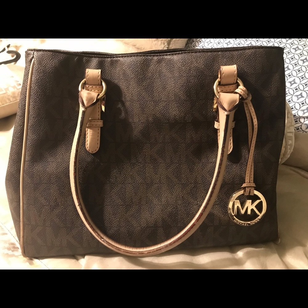 Michael Kors signature tote